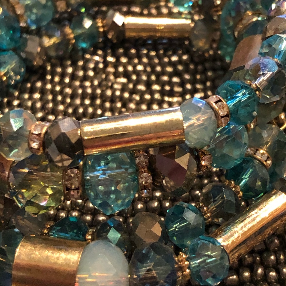 Bracelet with blue beads
